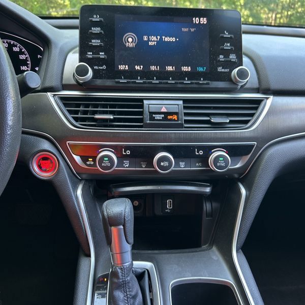 Thumbnail: 2018 Honda Accord - 10
