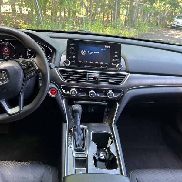 Thumbnail: 2018 Honda Accord - 9