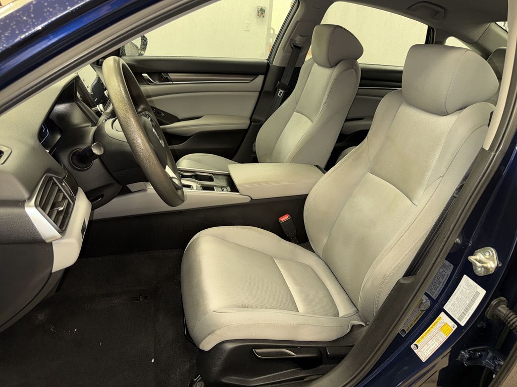 Thumbnail: 2019 Honda Accord - 9