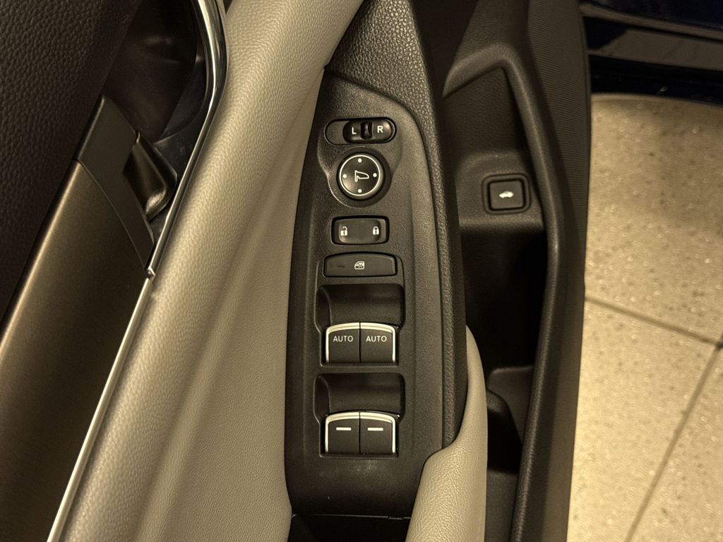 Thumbnail: 2019 Honda Accord - 25