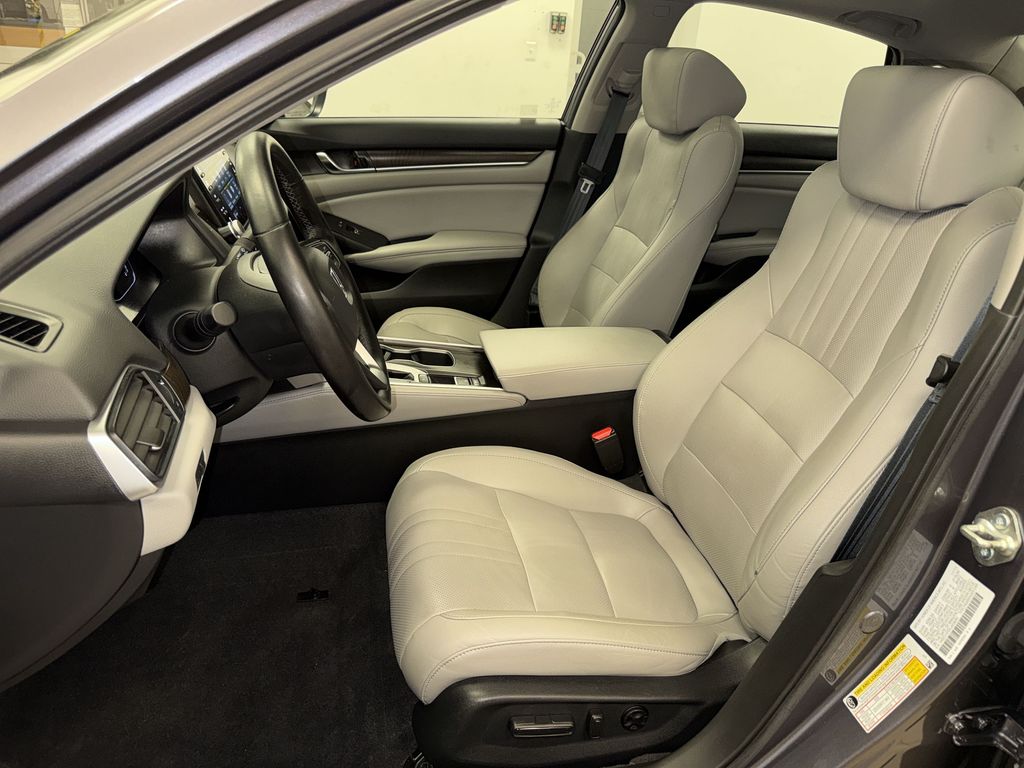 Thumbnail: 2020 Honda Accord - 9