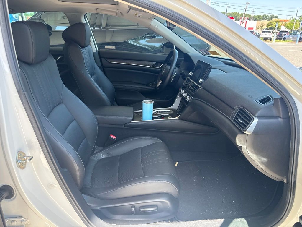 Thumbnail: 2019 Honda Accord - 10