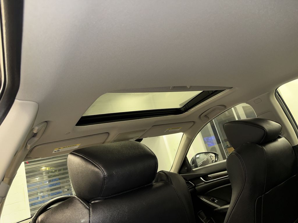 Thumbnail: 2019 Honda Accord - 26