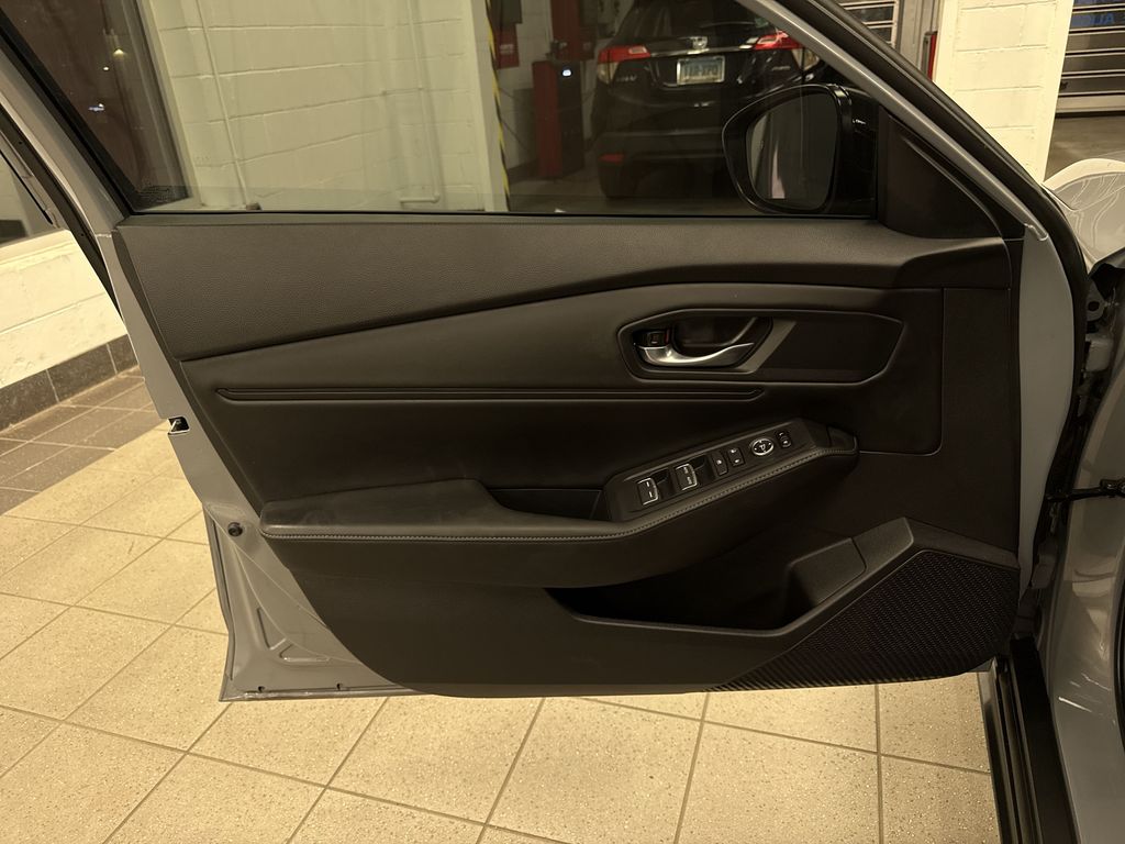 Thumbnail: 2025 Honda Accord - 32