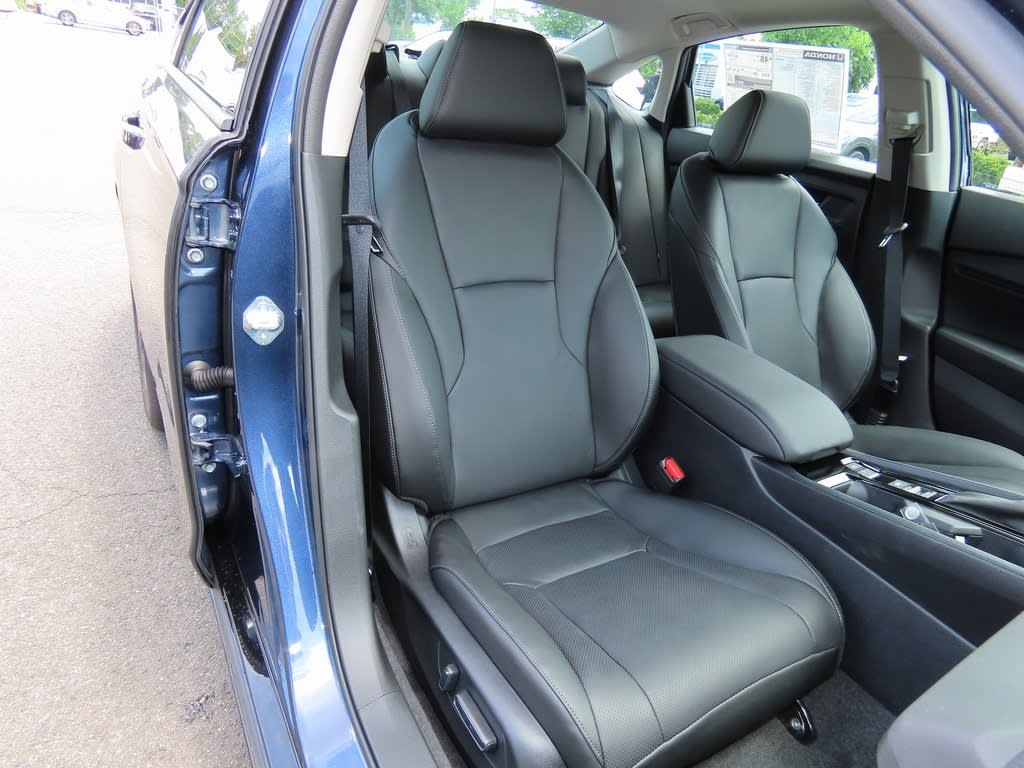 2025 Honda Accord EX-L 12