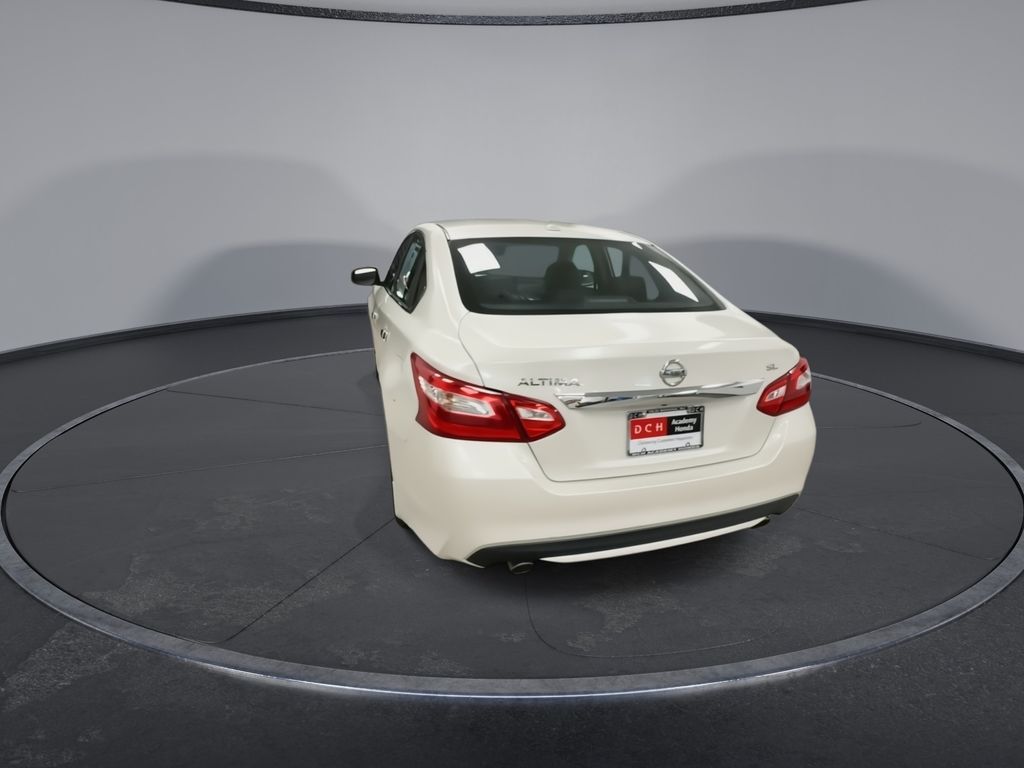 Thumbnail: 2016 Nissan Altima - 20