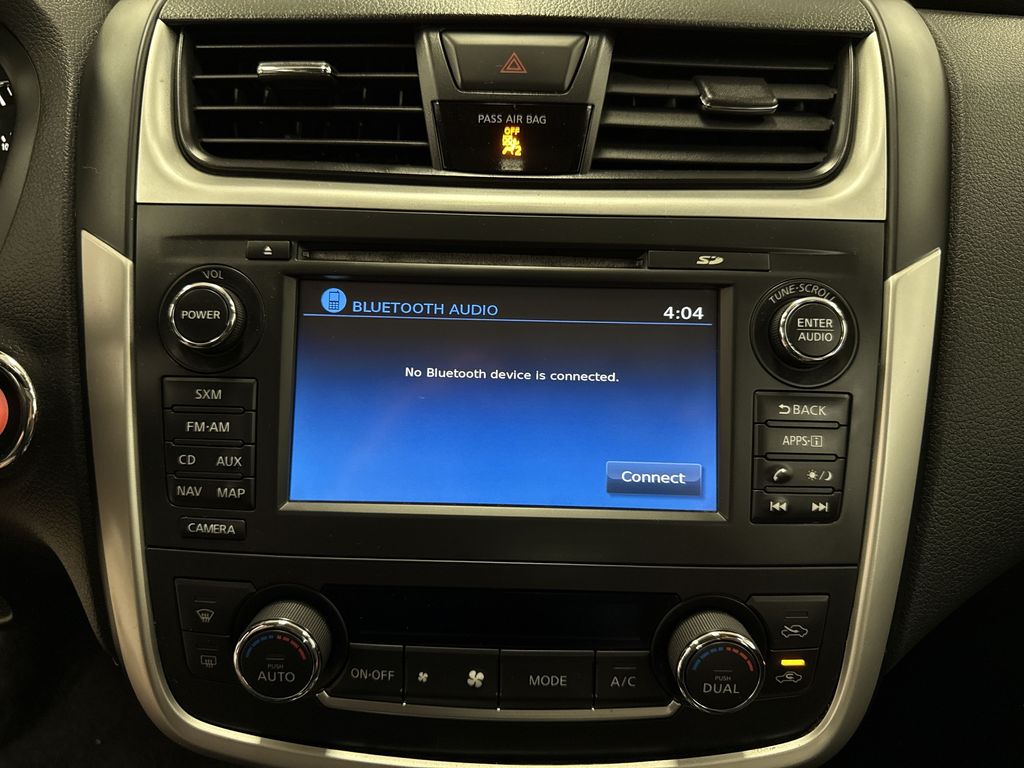 Thumbnail: 2016 Nissan Altima - 24