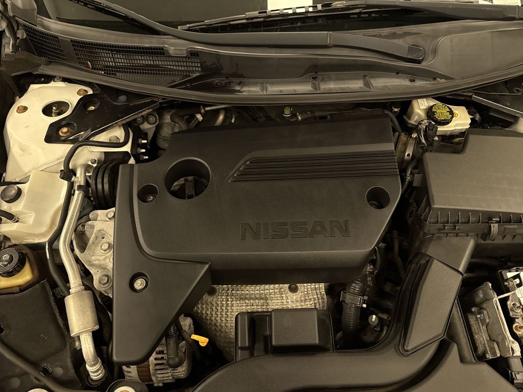 Thumbnail: 2016 Nissan Altima - 7