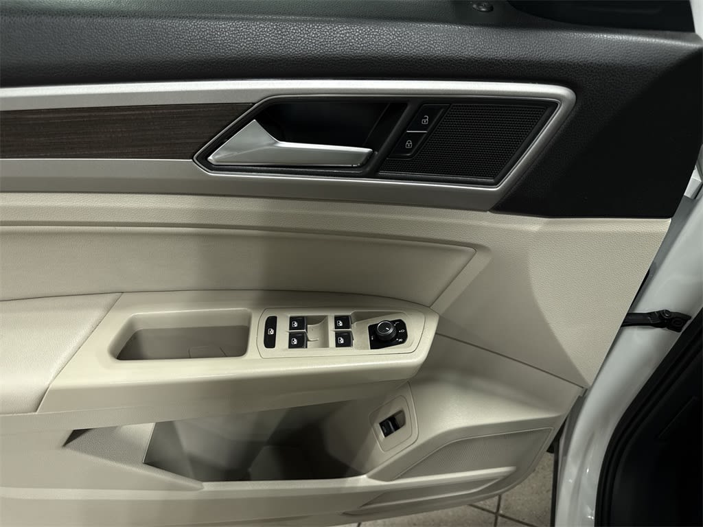 Thumbnail: 2018 Volkswagen Atlas - 27
