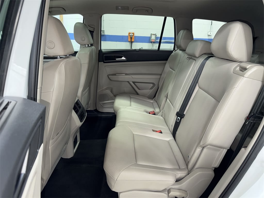 Thumbnail: 2018 Volkswagen Atlas - 12