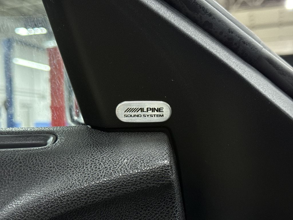 Thumbnail: 2018 Dodge Charger - 32