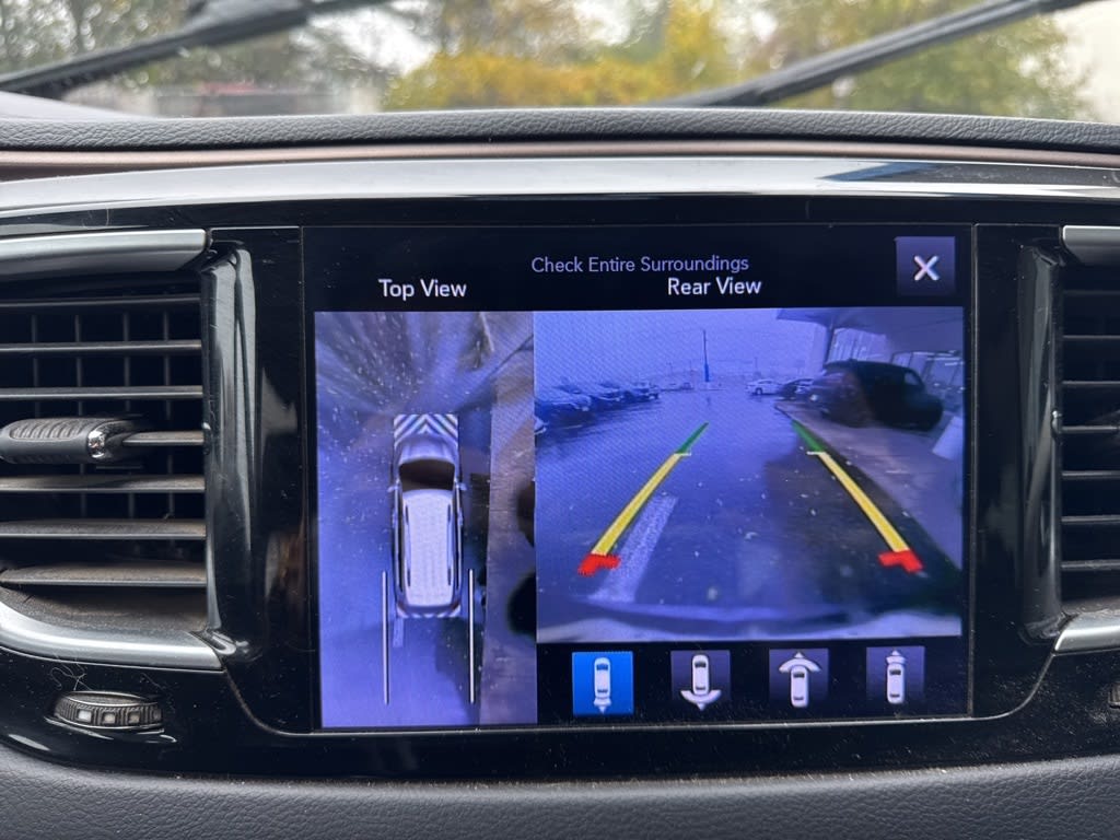 Thumbnail: 2017 Chrysler Pacifica - 12