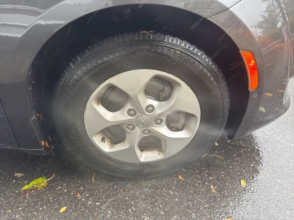 Thumbnail: 2017 Chrysler Pacifica - 26