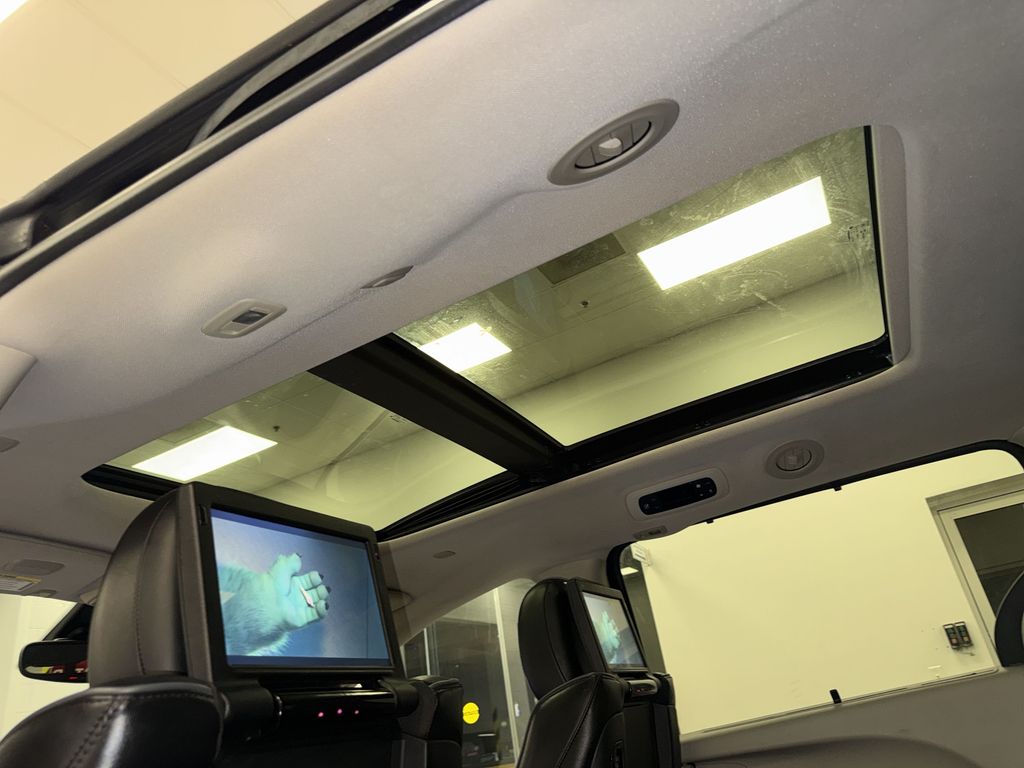 Thumbnail: 2017 Chrysler Pacifica - 28
