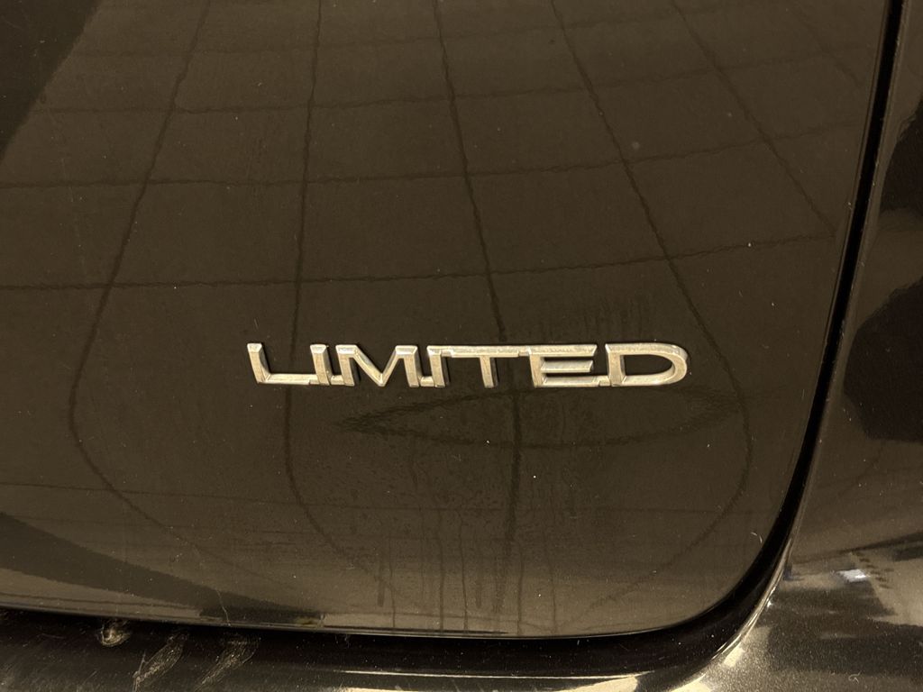 Thumbnail: 2017 Chrysler Pacifica - 31