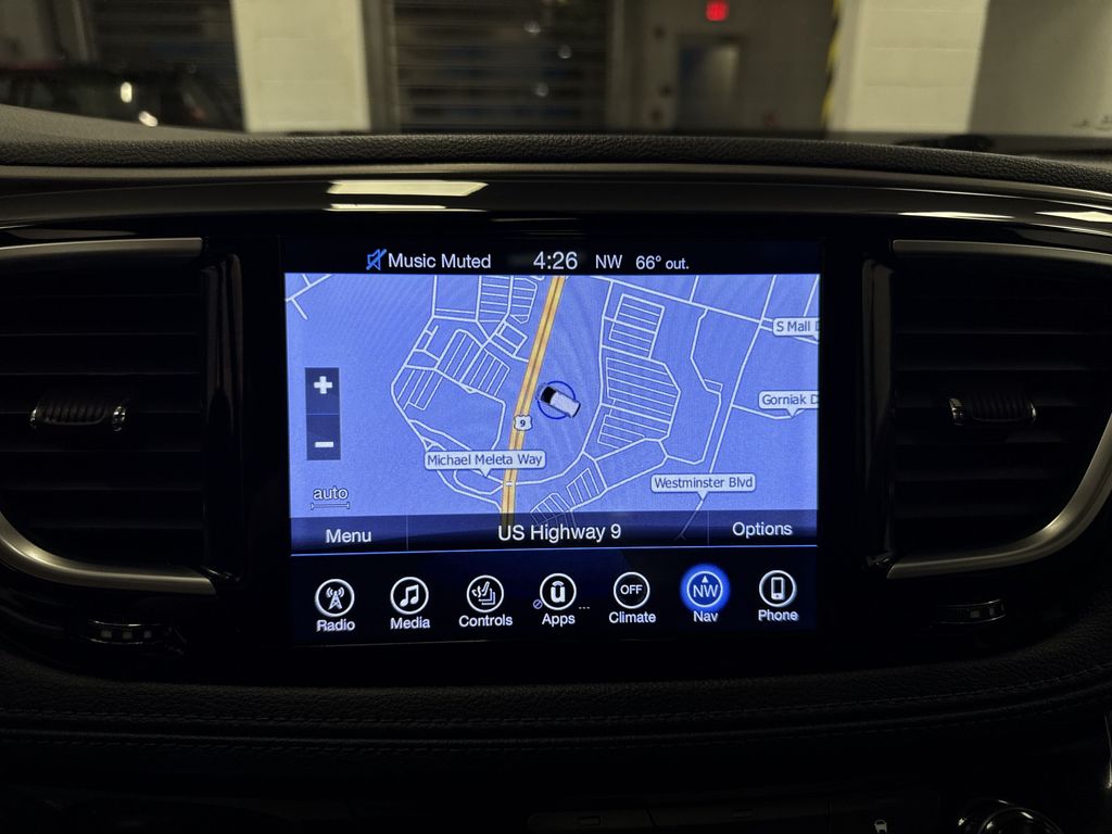 Thumbnail: 2017 Chrysler Pacifica - 13