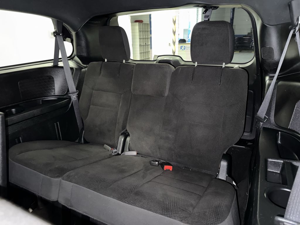 Thumbnail: 2018 Dodge Grand Caravan - 23