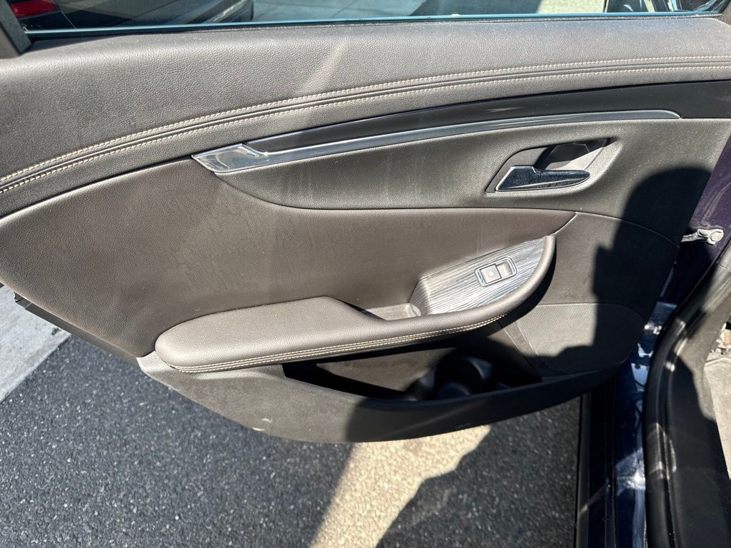 Thumbnail: 2018 Chevrolet Impala - 24