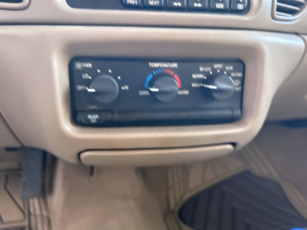Thumbnail: 1999 Buick Century - 21