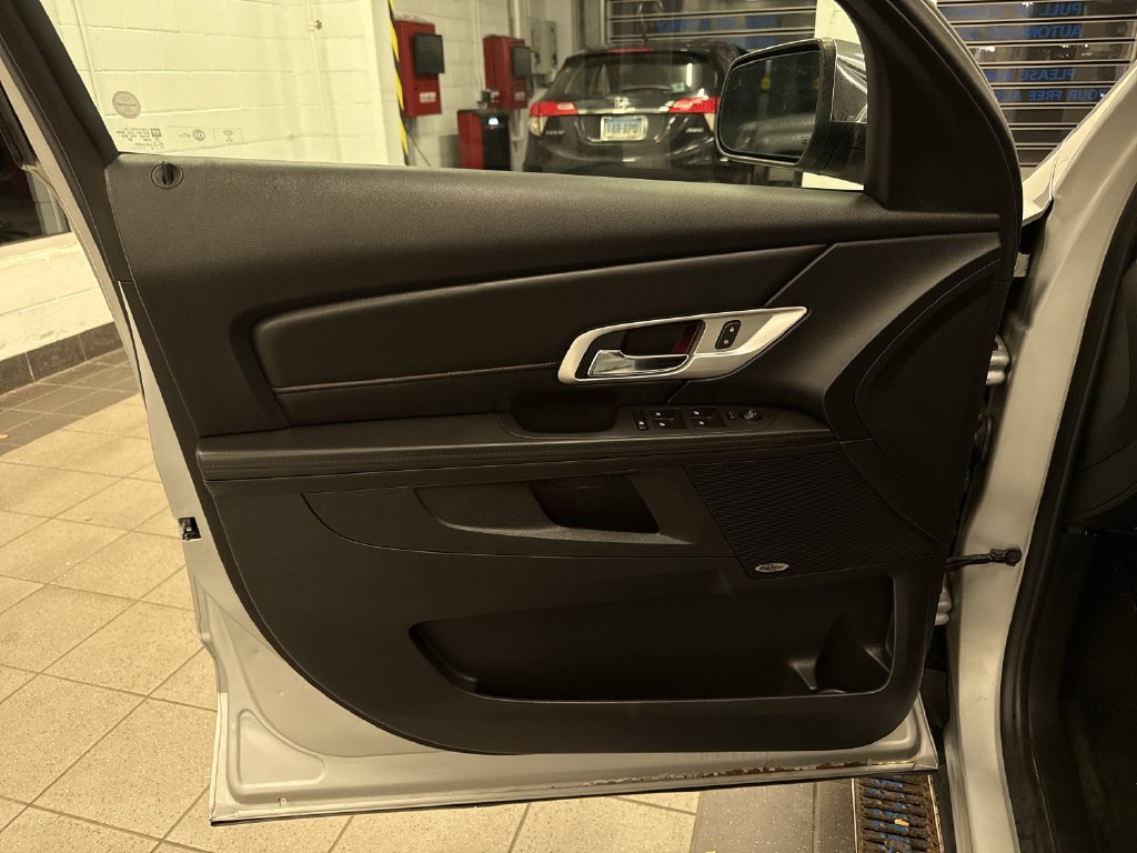 Thumbnail: 2017 GMC Terrain - 33