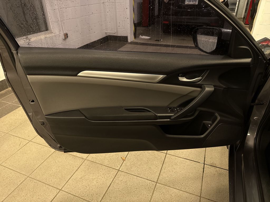 Thumbnail: 2018 Honda Civic - 26