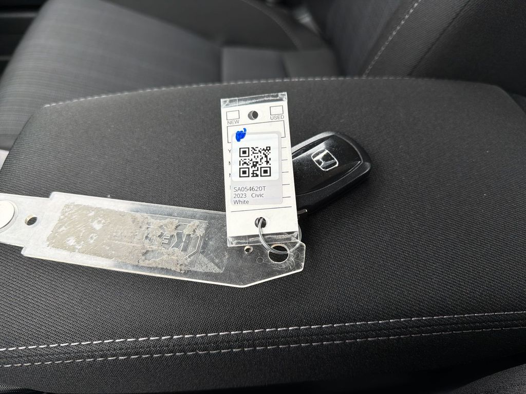 Thumbnail: 2023 Honda Civic - 18