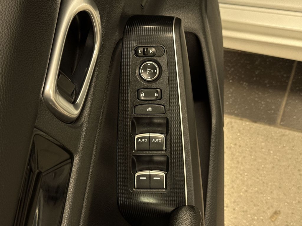Thumbnail: 2023 Honda Civic - 25