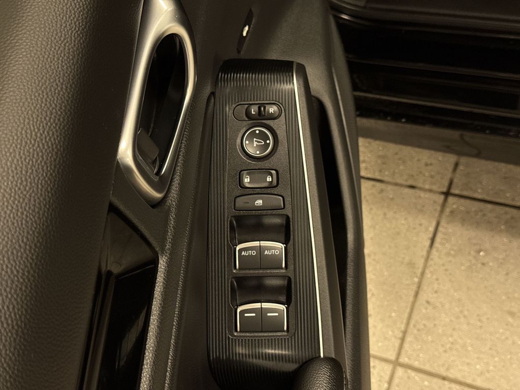 Thumbnail: 2024 Honda Civic - 24