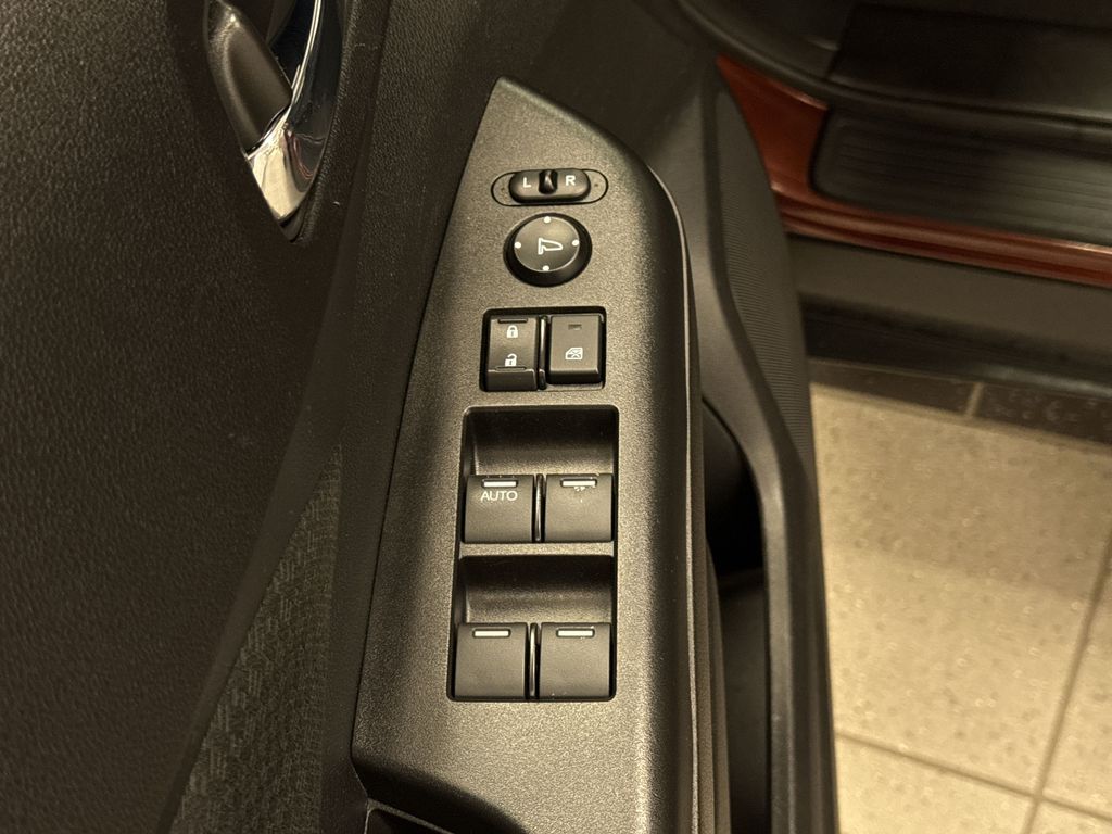 Thumbnail: 2015 Honda CR-V - 23
