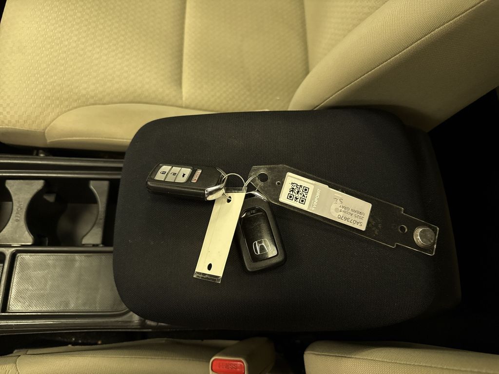 Thumbnail: 2016 Honda CR-V - 17