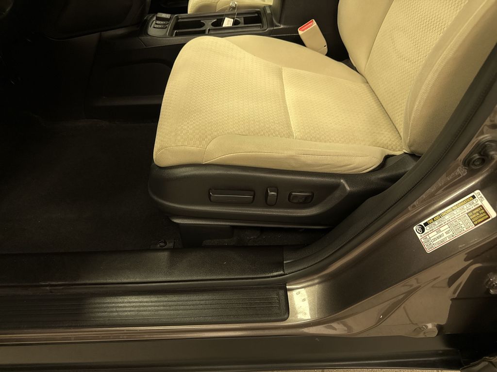 Thumbnail: 2016 Honda CR-V - 25