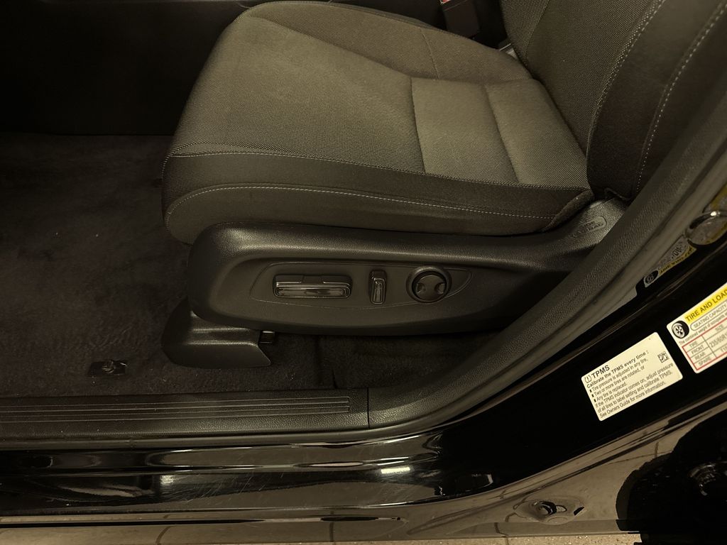 Thumbnail: 2023 Honda CR-V - 27