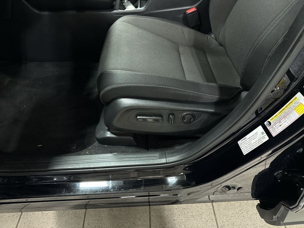 Thumbnail: 2023 Honda CR-V - 25