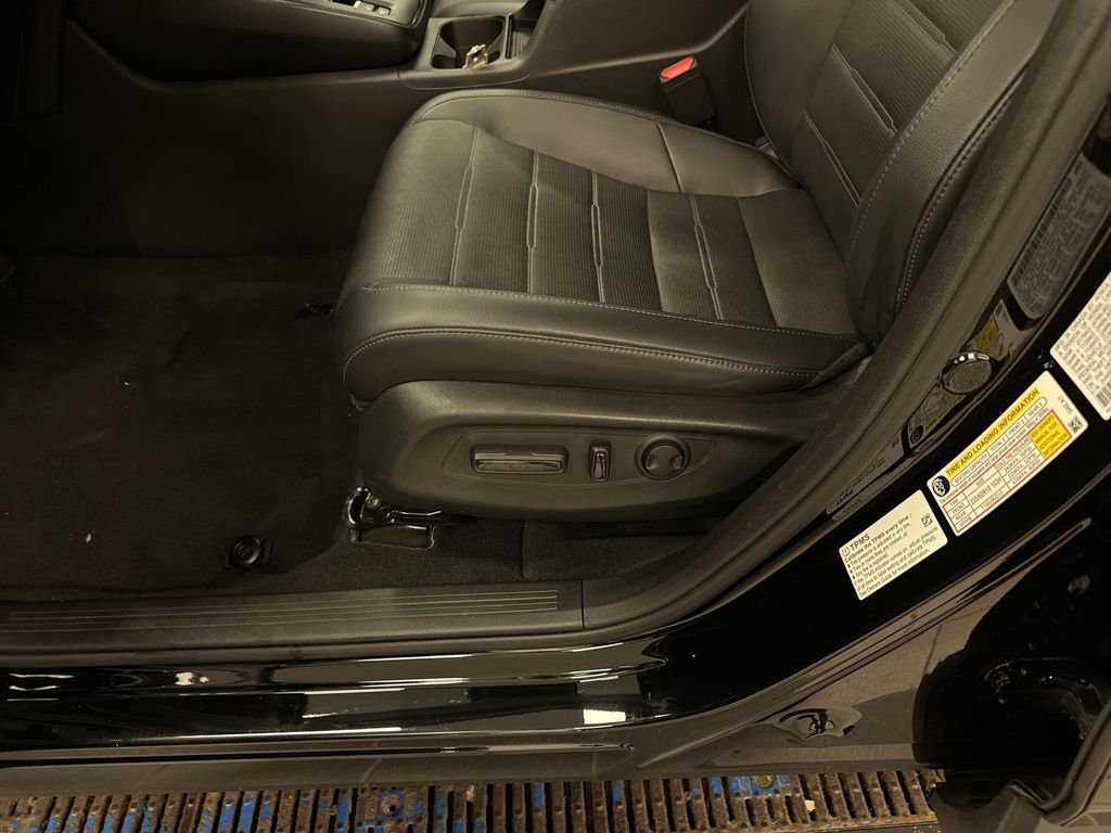 Thumbnail: 2023 Honda CR-V - 27