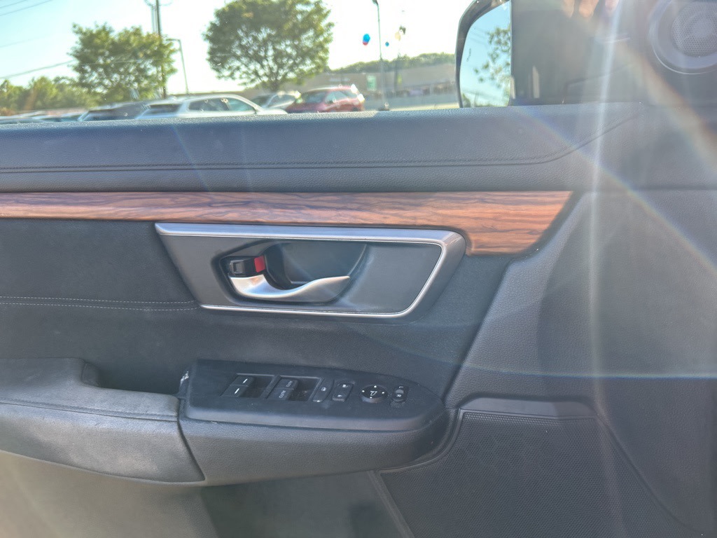 Thumbnail: 2017 Honda CR-V - 16