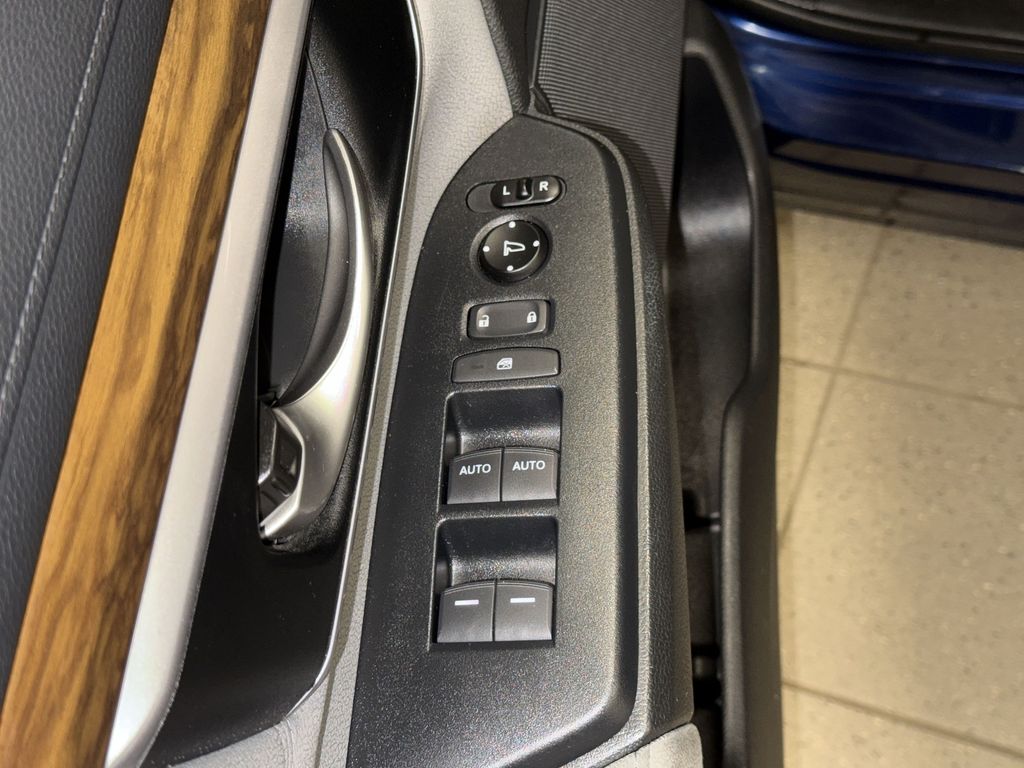 Thumbnail: 2017 Honda CR-V - 24