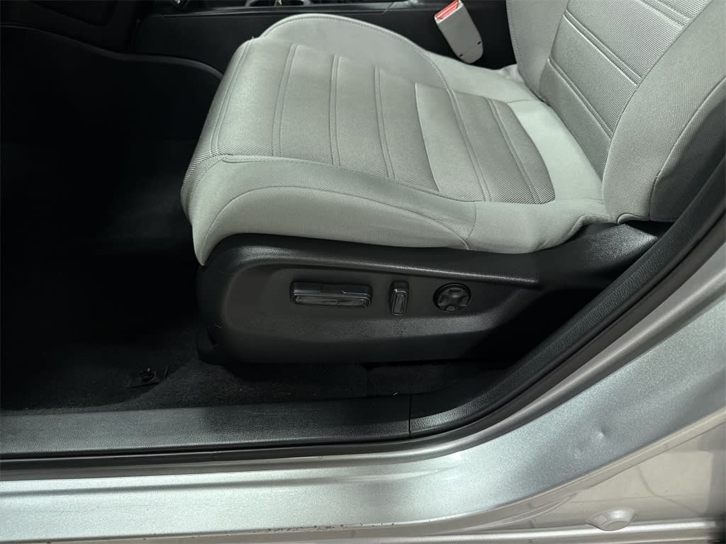 Thumbnail: 2021 Honda CR-V - 25