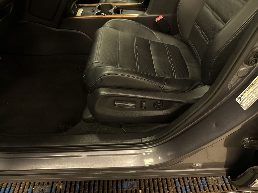 Thumbnail: 2020 Honda CR-V - 25