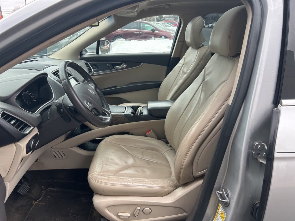 Thumbnail: 2016 Lincoln MKX - 8