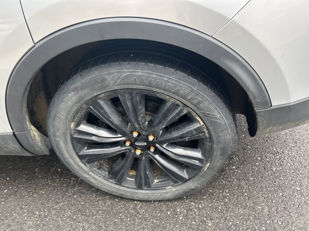 Thumbnail: 2016 Lincoln MKX - 16