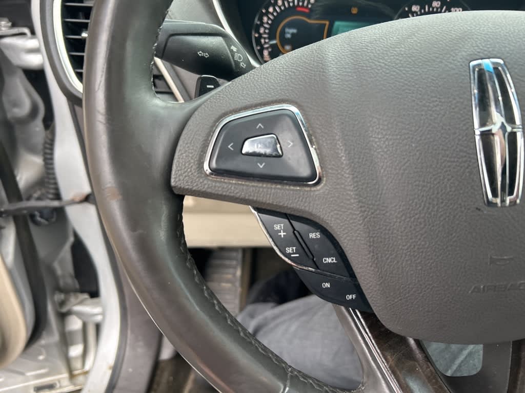 Thumbnail: 2016 Lincoln MKX - 21