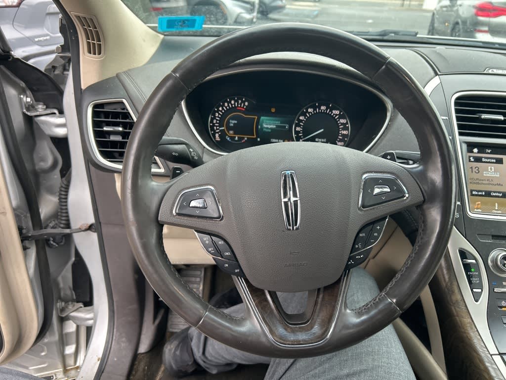 Thumbnail: 2016 Lincoln MKX - 2