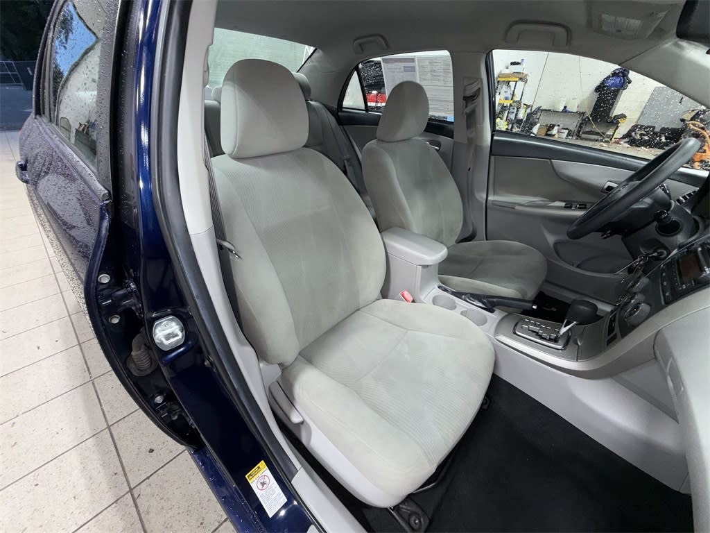 Thumbnail: 2012 Toyota Corolla - 11