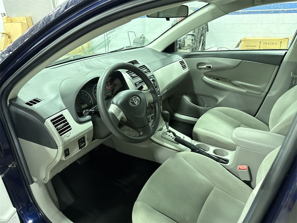 Thumbnail: 2012 Toyota Corolla - 9