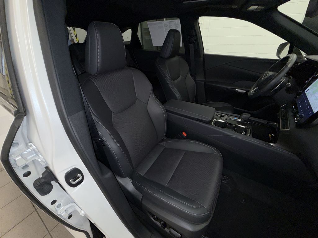 Thumbnail: 2023 Lexus RX - 10