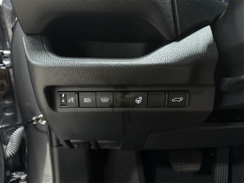 Thumbnail: 2023 Toyota RAV4 - 32