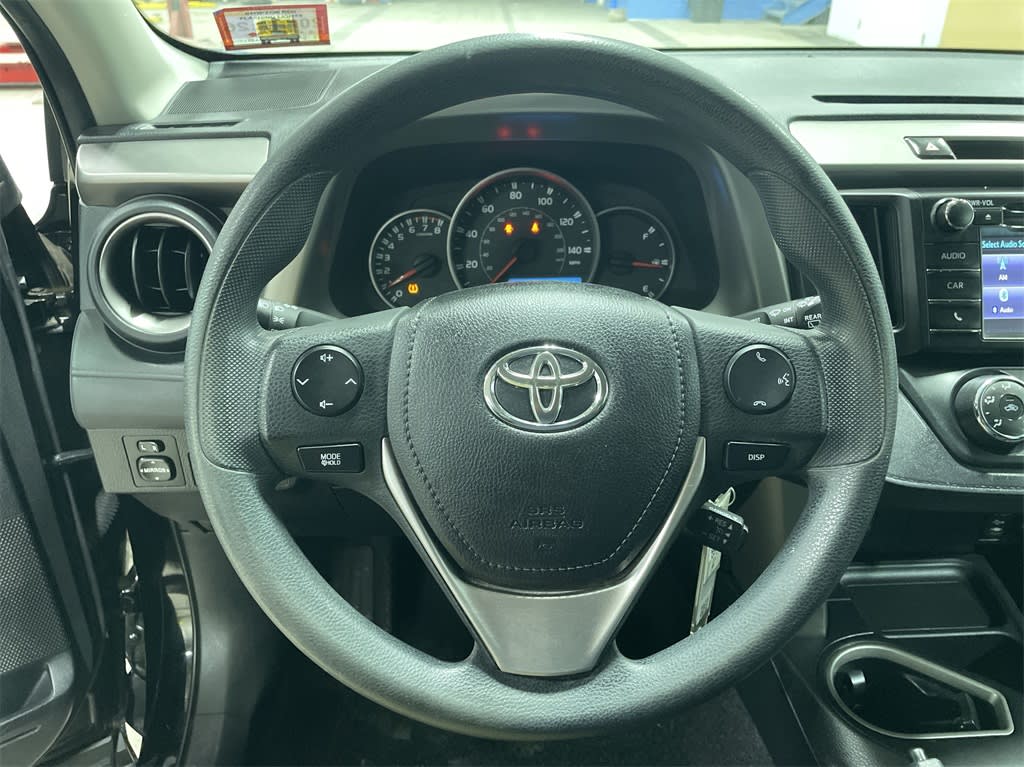 2016 Toyota RAV4 LE 2