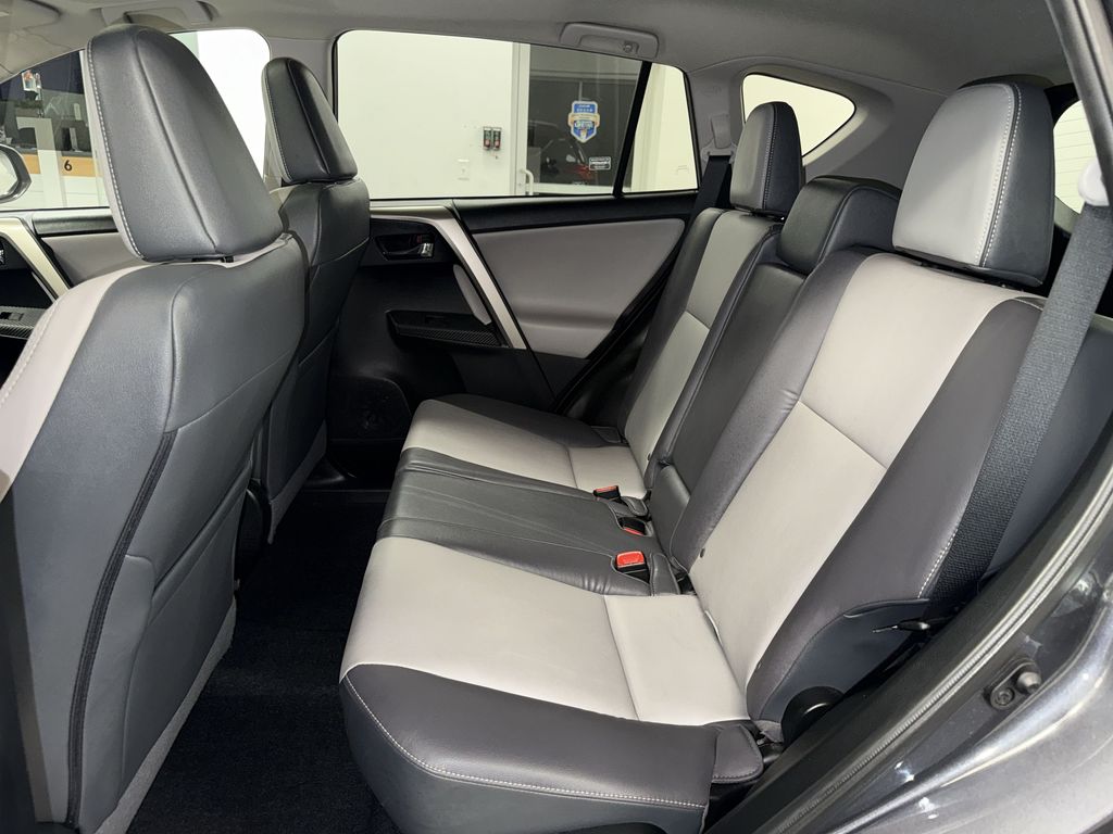 Thumbnail: 2015 Toyota RAV4 - 12