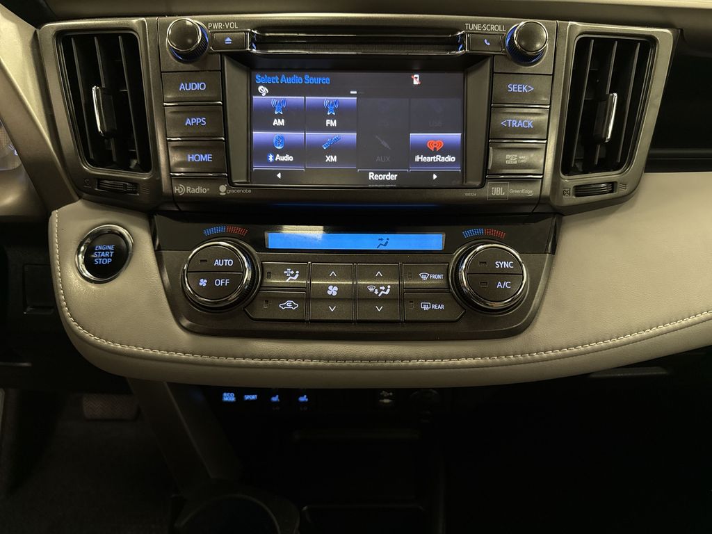 Thumbnail: 2015 Toyota RAV4 - 24