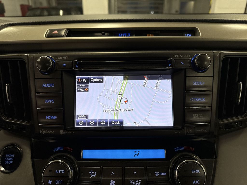 Thumbnail: 2015 Toyota RAV4 - 13